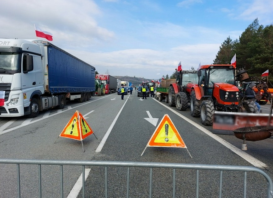 Rolniczy protest i utrudnienia w ruchu na przejściu granicznym w Barwinku